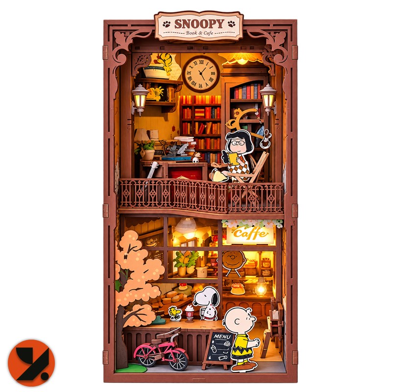 Snoopy Book Café